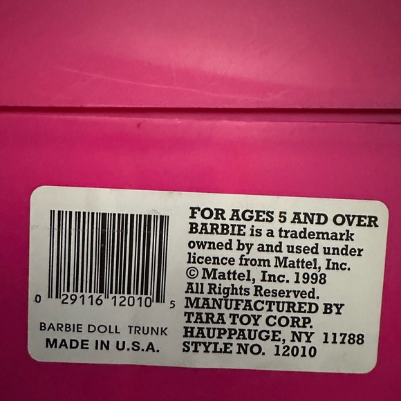 BARBIE DOLL TRUNK W/8 DOLLS & CLOTHING, SHOES & ACCESSORIES, GOOD CONDITIONS! - Picture 3 of 10